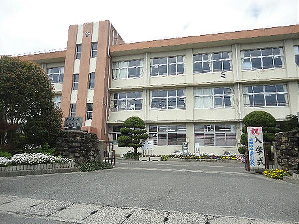 【周辺】苅田町立与原小学校（506m）