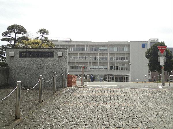 【周辺】西日本工業大学図書館（361m）