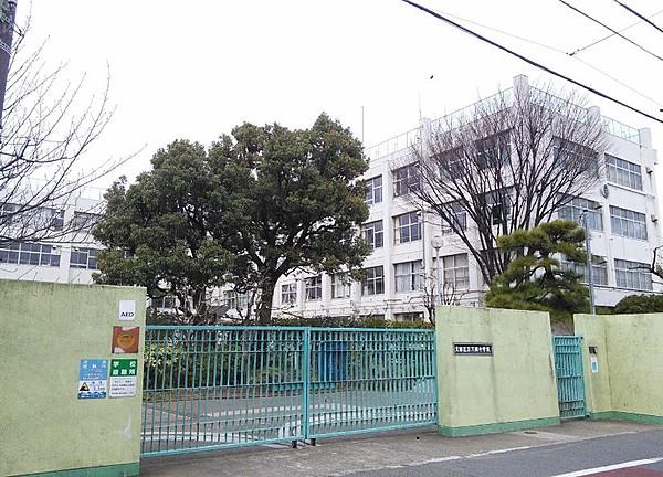 【周辺】大田区立六郷中学校（247m）