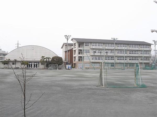 【周辺】高崎市立並榎中学校（2035m）