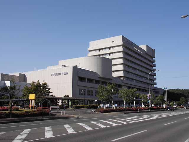 【周辺】総合病院岩手県立中央病院まで1073ｍ