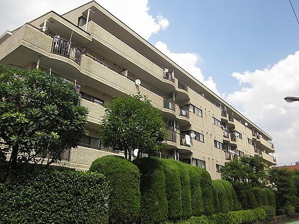【外観】昭和５８年１２月築の鉄筋コンクリート造５階建て。重厚感のある外観です。