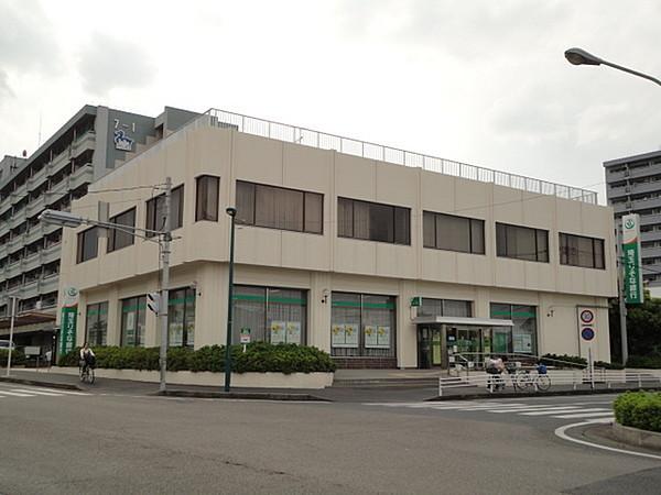 【周辺】埼玉りそな銀行三郷支店みさと団地出張所まで1218m