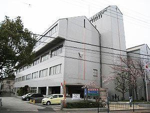 【周辺】堺市立西図書館まで108m、健康・医療・料理・手芸関係の資料多数あり