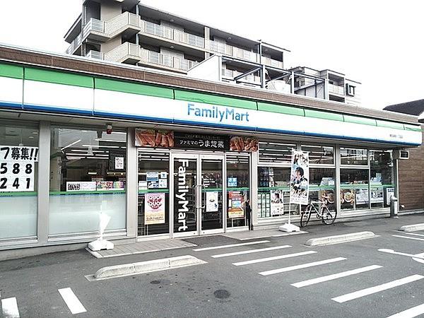 【周辺】ファミリーマート博多諸岡一丁目店まで459m