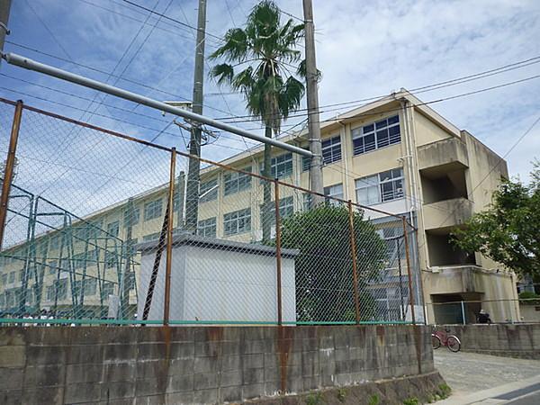 【周辺】福岡市立香椎第2中学校まで1735m
