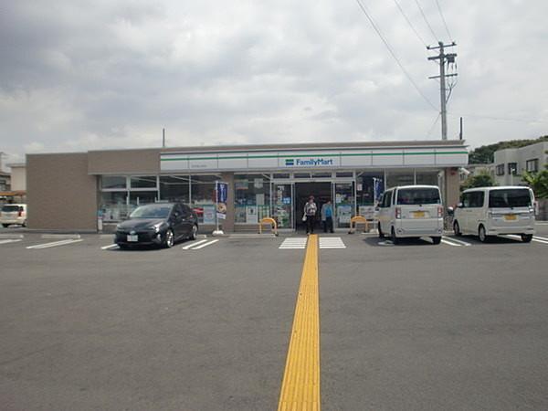 【周辺】ファミリーマート伏見桃山南店まで1269m