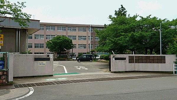【周辺】加古川市立平岡東小学校まで531m