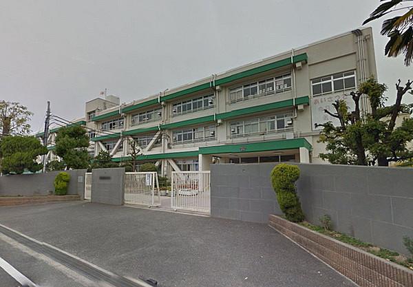 【周辺】茨木市立南中学校まで601m