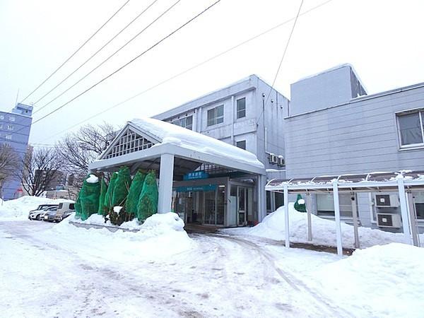 【周辺】岡本病院(冬)まで100m、岡本病院