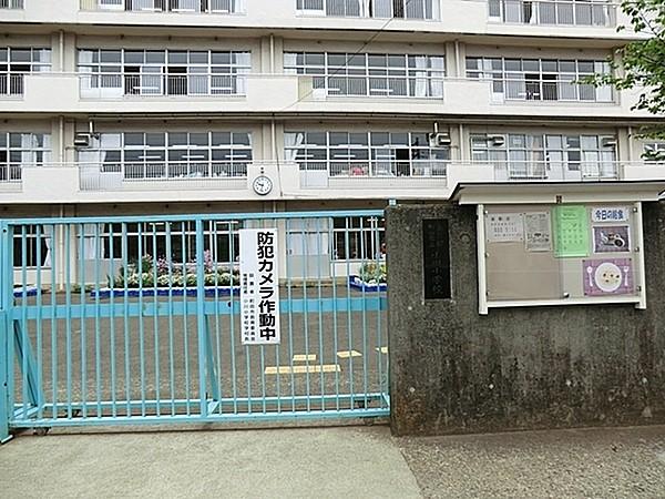 【周辺】町田市立小川小学校まで902m