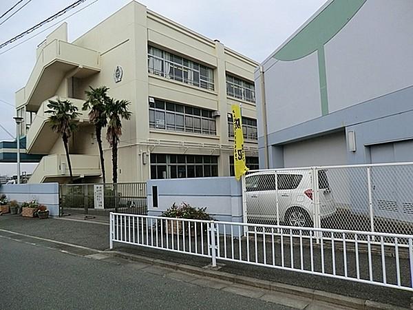 【周辺】横浜市立中川中学校まで619m