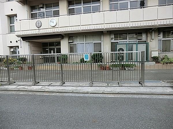 【周辺】横浜市立西中学校まで620m