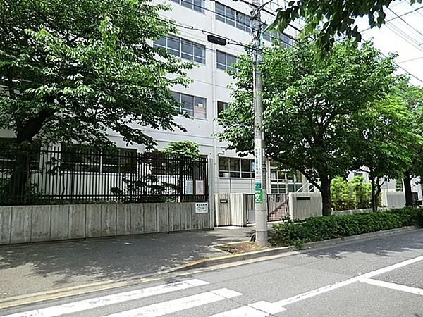 【周辺】世田谷区立駒沢中学校まで614m