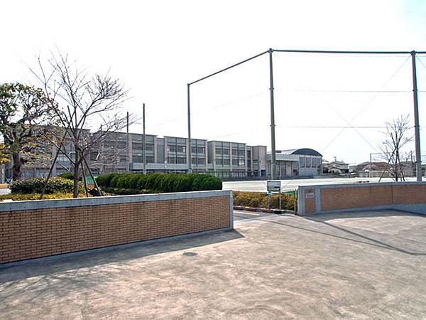 【周辺】藤沢市立片瀬中学校まで1721m