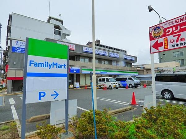 【周辺】ファミリーマート平野区役所東店まで536m