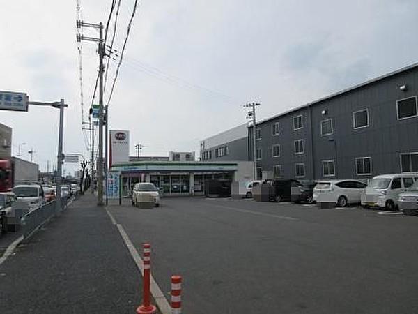 【周辺】ファミリーマート門真柳町店まで586m