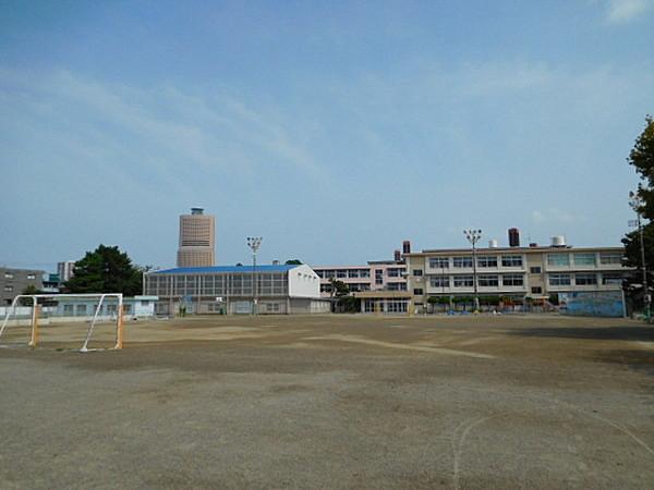 【周辺】浜松市立竜禅寺小学校まで675m