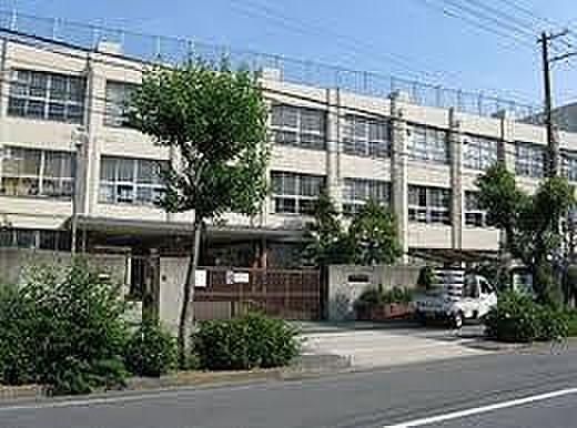 【周辺】大阪市立新東淀中学校まで274m