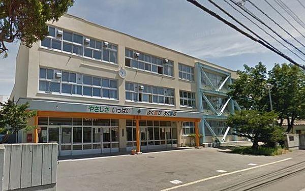【周辺】札幌市立八軒小学校まで740m
