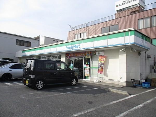 【周辺】ファミリーマート櫛引二丁目店（810m）