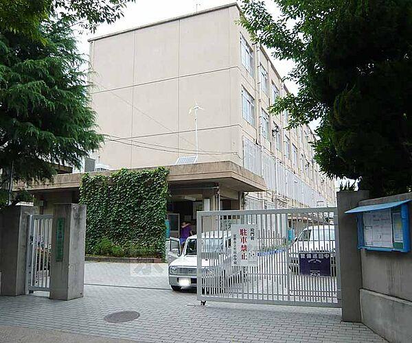 【周辺】竹田小学校まで426m 竹田駅の東側にある小学校です。