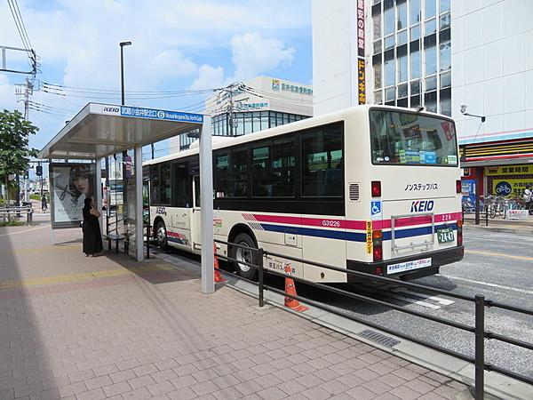 【周辺】武蔵小金井駅北口からの京王バス乗車で約５分、バス停「ＪＲ車庫前」から徒歩１分です。バス便も数あり、都心方面への通勤ルートには最もポピュラー