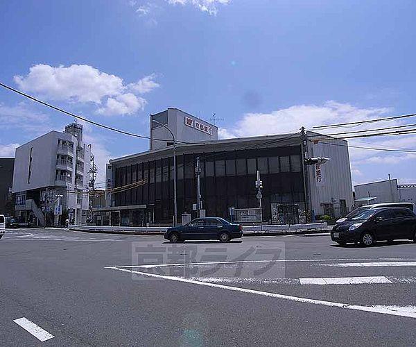 【周辺】京都銀行 上桂支店まで100m 千代原口交差点でアクセス便利
