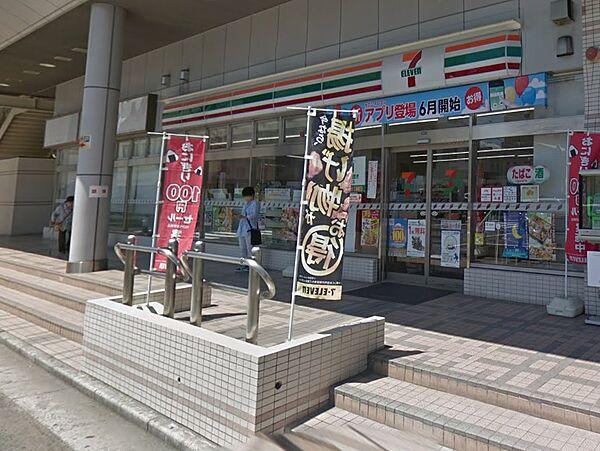【周辺】セブンイレブン高松瓦町駅東口店：徒歩5分（380ｍ）