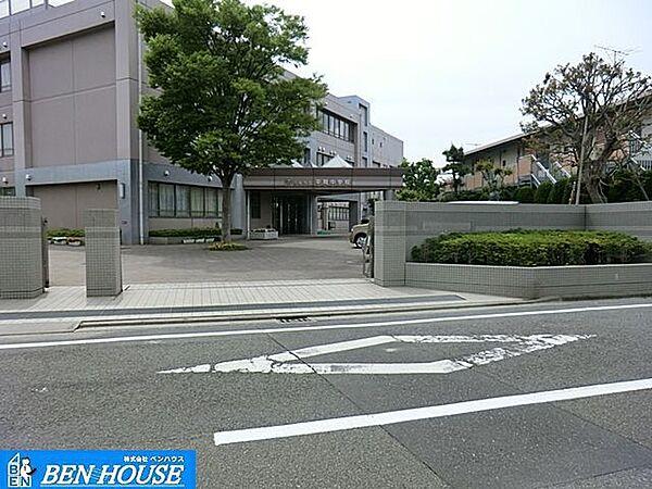 【周辺】川崎市立平間中学校 徒歩8分。 630m