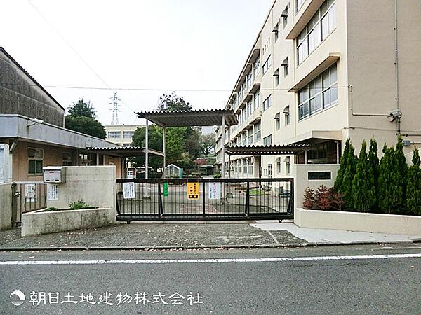 【周辺】横浜市立左近山小学校400ｍ