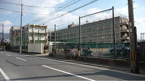 【周辺】【中学校】東大阪市立盾津東中学校まで1478ｍ