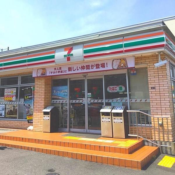 【周辺】セブンイレブン高槻下田部町2丁目店 215m
