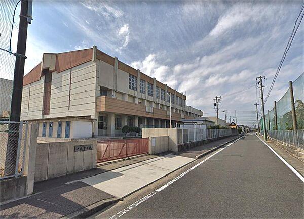 【周辺】名古屋市立一色中学校（160m）