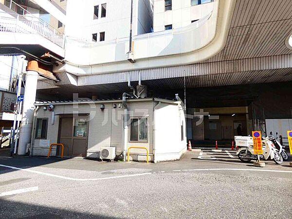 【周辺】松戸警察署　松戸駅前交番 徒歩9分。 700m