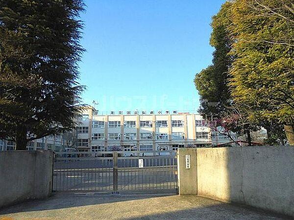 【周辺】足立区立弘道小学校 徒歩6分。 450m