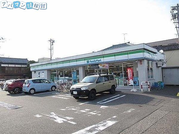 【周辺】ファミリーマート新潟十番町店 392m