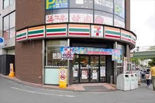 【周辺】コンビニ「セブンイレブン吹田竹見台店」