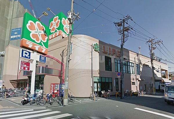 【周辺】スーパー「ライフ吹田泉町店」スーパーがあれば快適な生活が出来ます