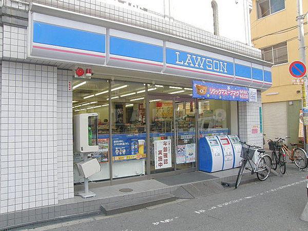 【周辺】コンビニ「ローソン阪急三国駅前店」