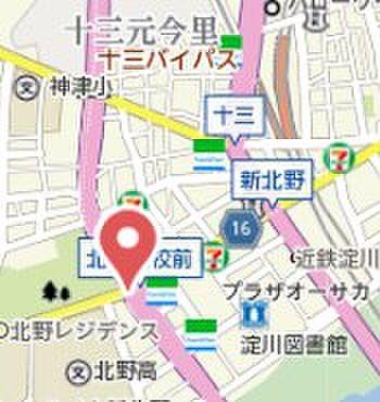 【地図】塚本駅より徒歩10分の場所にあり、大手スーパーや商店街近くに