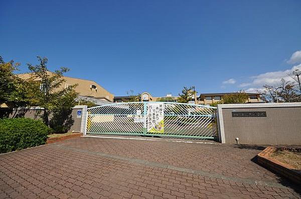 【周辺】【小学校】貝塚市立二色小学校まで400ｍ