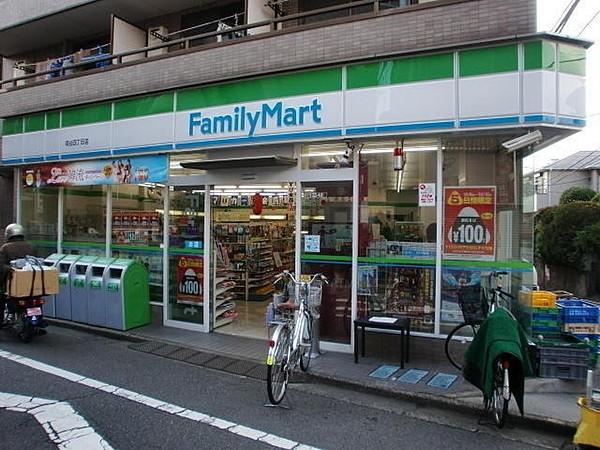 【周辺】ファミリーマート笹塚三丁目店（116m）
