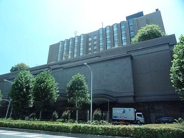 【周辺】その他「リーガロイヤルホテル東京　屋内にプールやフィットネススタジオまで380m」
