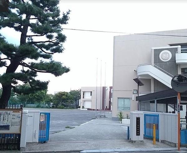 【周辺】川崎市立宮内中学校 506m