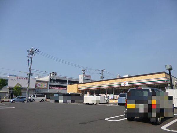 【周辺】セブンイレブン秋田中通6丁目店(290m)
