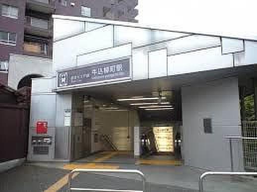 【周辺】牛込柳町駅(都営地下鉄 大江戸線) 徒歩8分。 620m