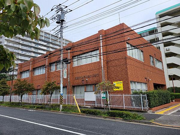 【周辺】図書館「西東京市谷戸図書館まで933m」