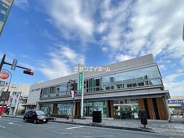 【周辺】埼玉りそな銀行飯能支店 徒歩11分。 820m