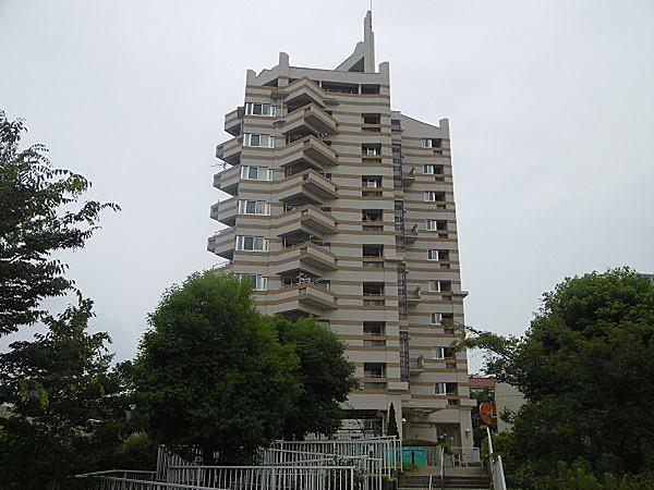 【外観】対象不動産は10階建の9-10階部分になります。
